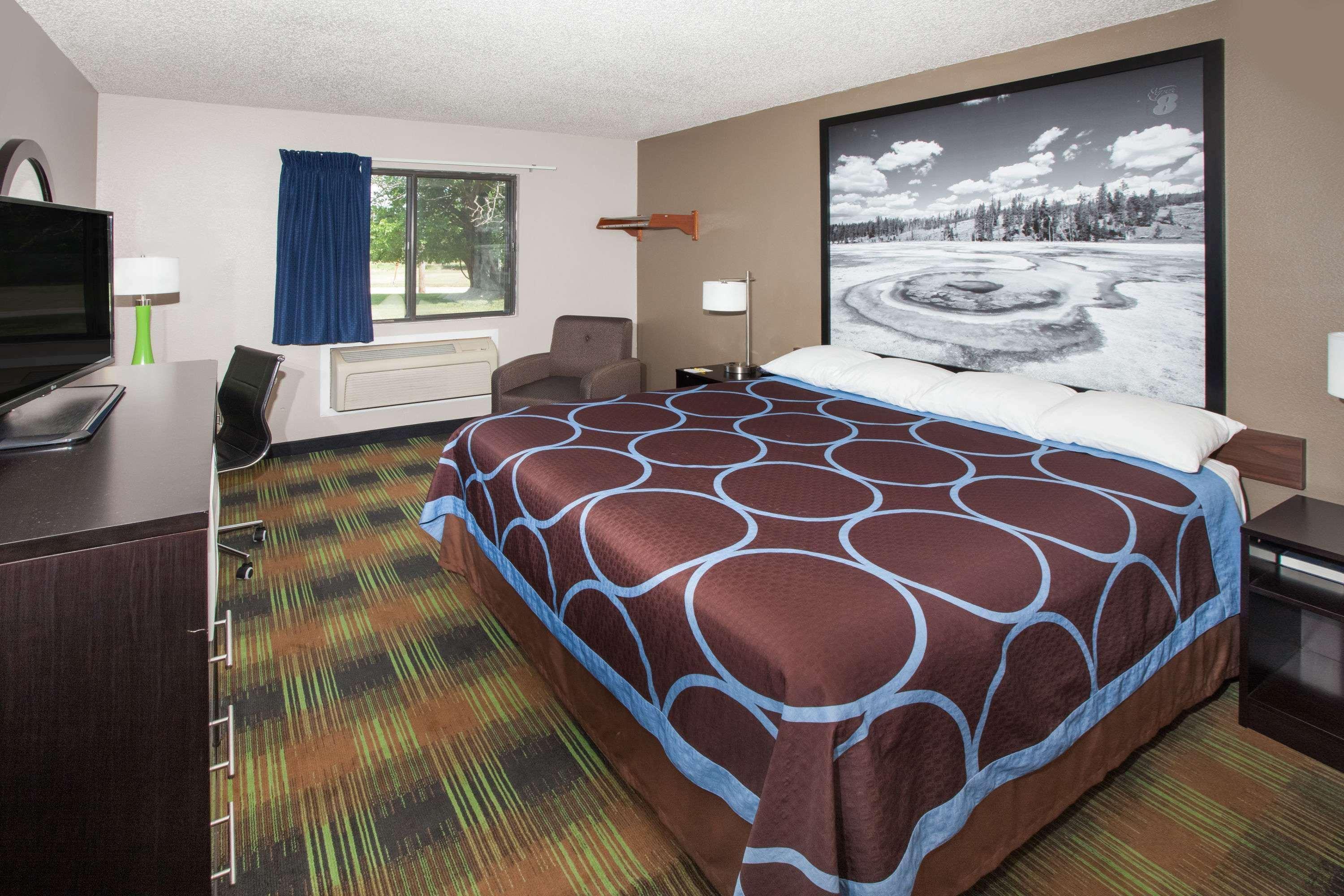 Super 8 By Wyndham Keokuk Hotell Exteriör bild