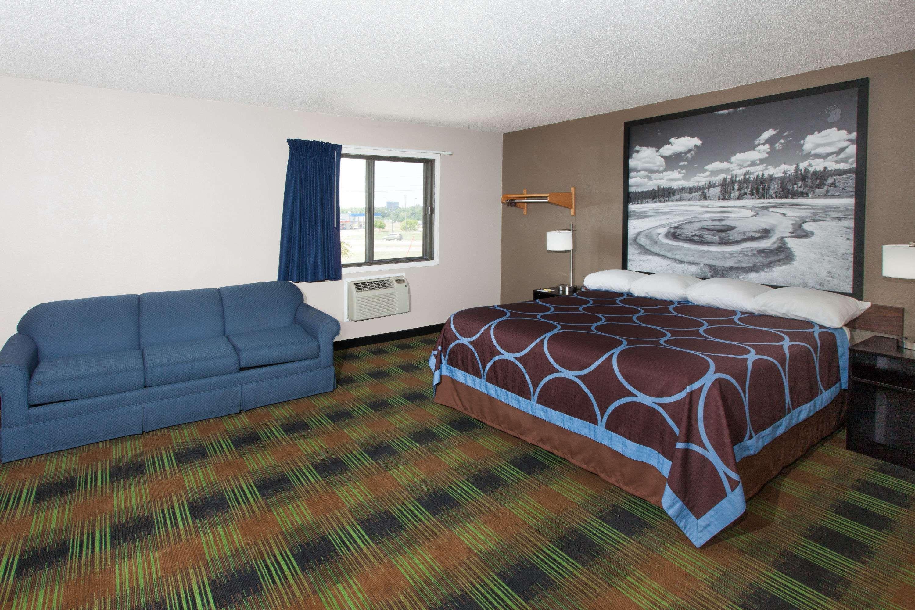 Super 8 By Wyndham Keokuk Hotell Exteriör bild